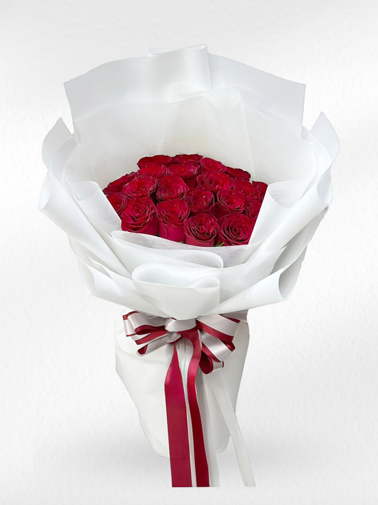 The Roses of Love - 20 Red Roses Bouquet - BestBloomBuddy
