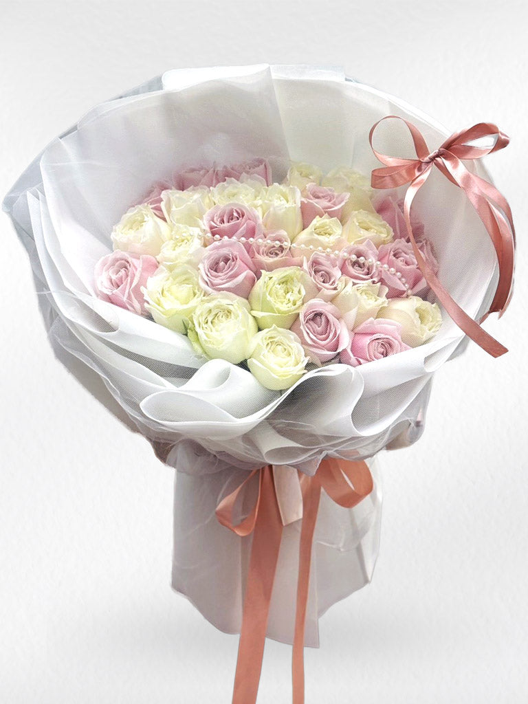 Lace & Pearl – Pink & White Rose Bouquet - BestBloomBuddy