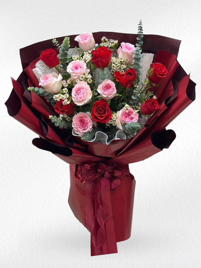 All My Heart – 15 Pink & Red Roses Bouquet - BestBloomBuddy