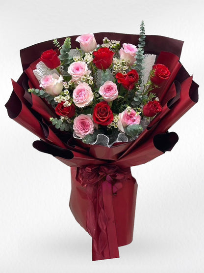 All My Heart – 15 Pink & Red Roses Bouquet - BestBloomBuddy