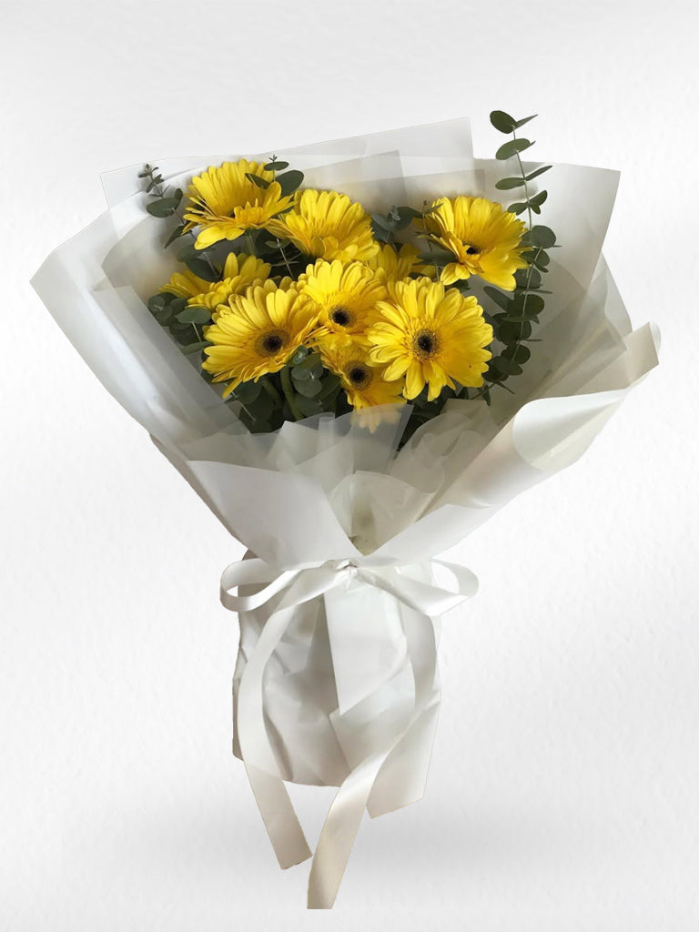 Warm Day – Yellow Gerbera Bouquet - BestBloomBuddy