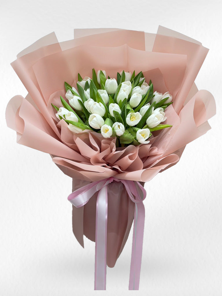 Sweet Pearl — 30 White Tulips Bouquet