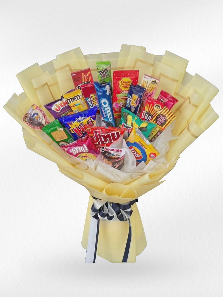 Sweet Treat Delight – 20 Mixed Snack Bouquet - BestBloomBuddy
