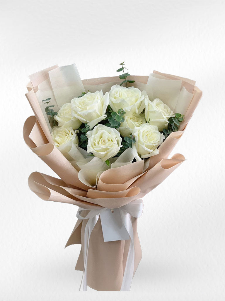 Adore - 10 White Roses Bouquet - BestBloomBuddy