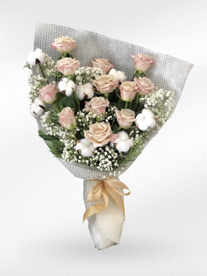 Soft Nest – 12 Cappuccino Roses with Cotton Bouquet