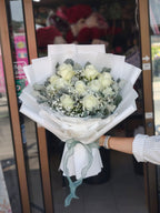 Icy Elegance - 10 White Roses Bouquet - BestBloomBuddy