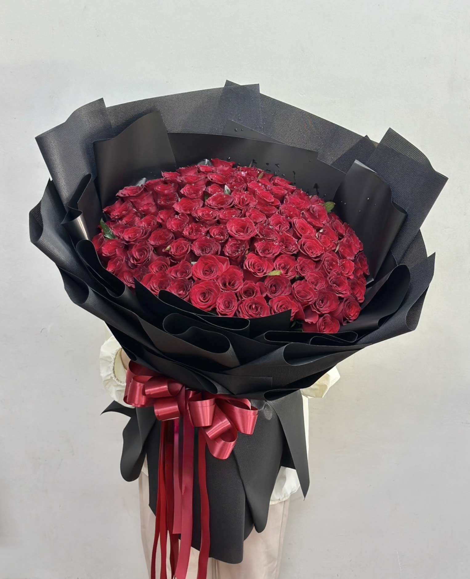 Midnight Love  - 100 Red Roses Bouquet