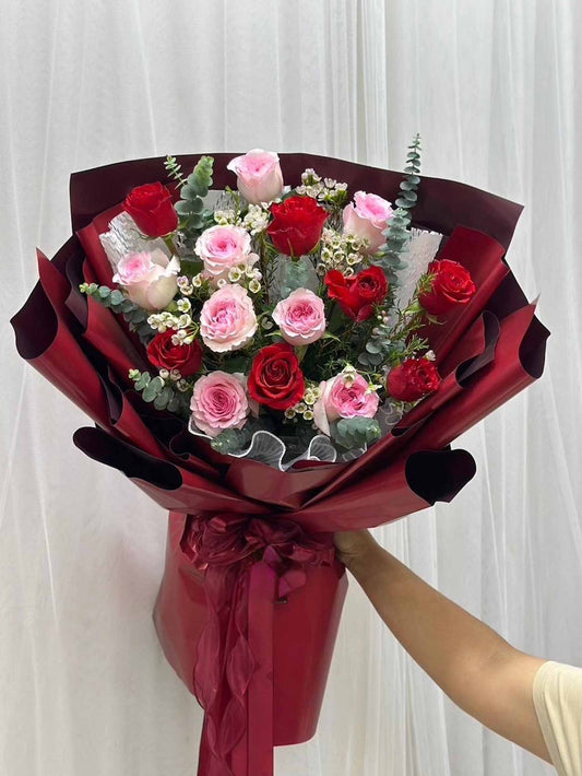 All My Heart – 15 Pink & Red Roses Bouquet - BestBloomBuddy