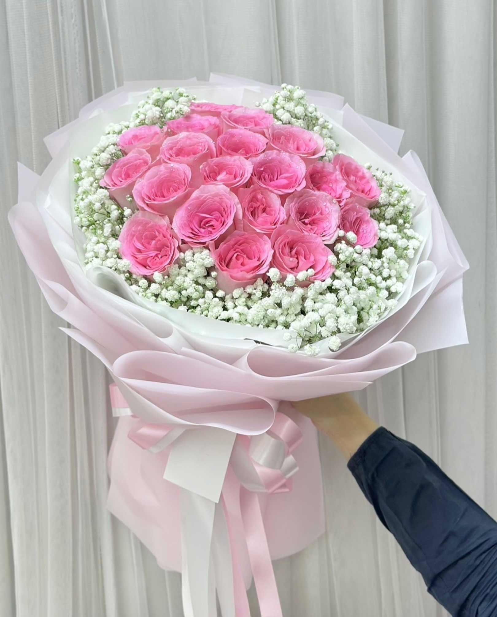 Little Bloom – 20 Pink Roses Bouquet | Valentine's Day Collection