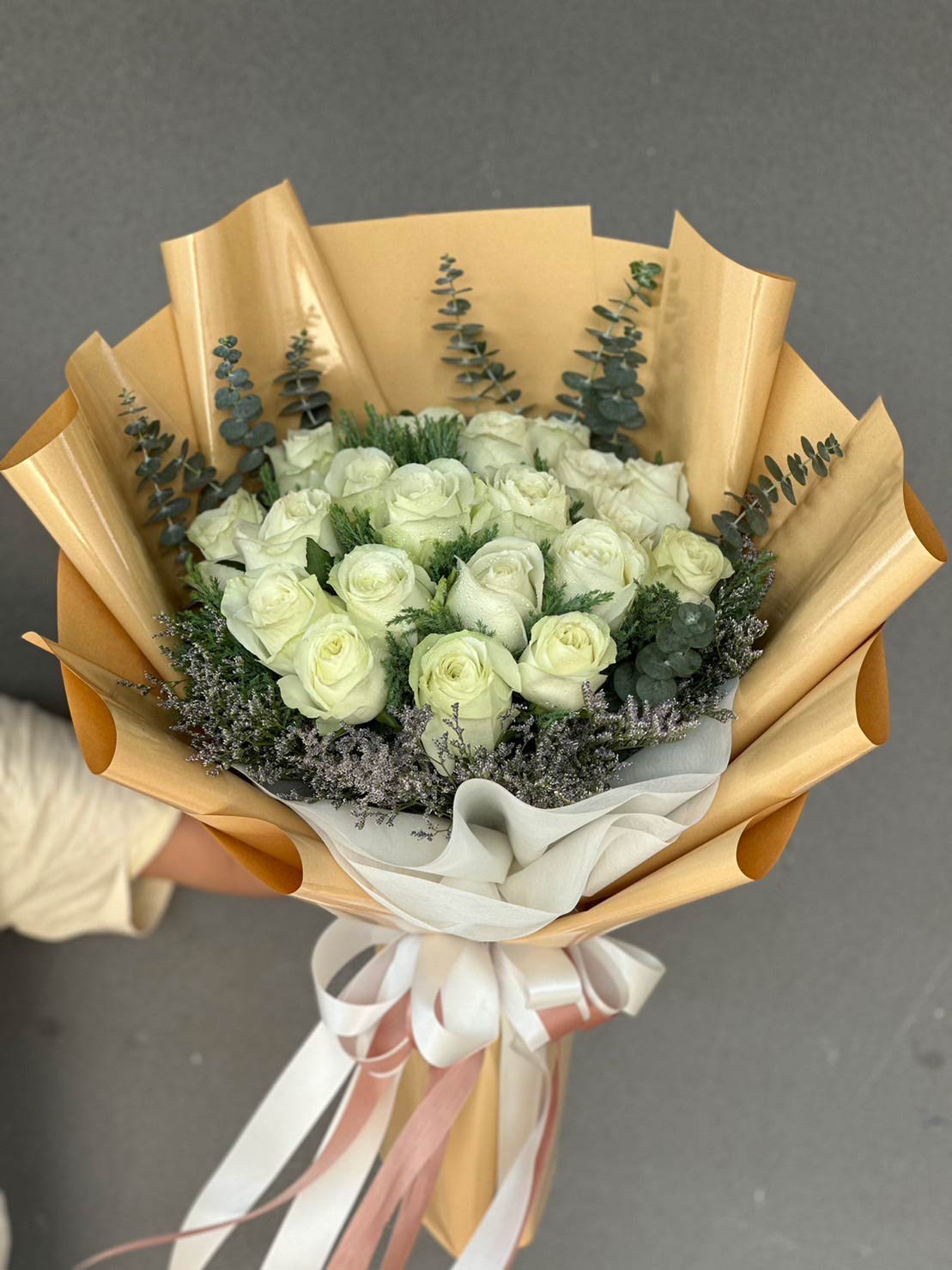 Cloud Love - 20 White Roses Bouquet - BestBloomBuddy