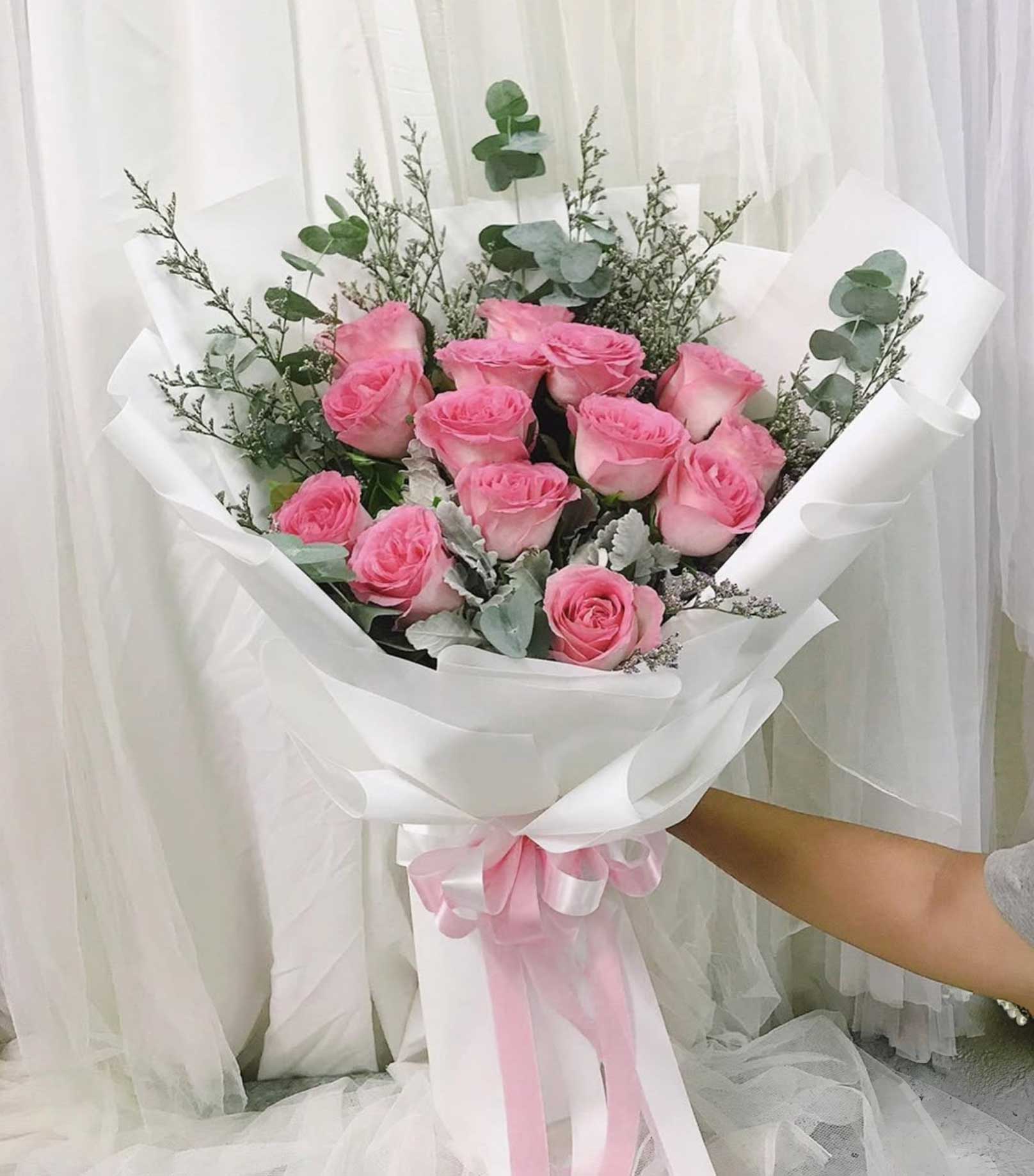 Sweetest Day – 10 Pink Roses Bouquet