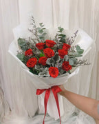 Hello, Beautiful – 10 Red Roses Bouquet