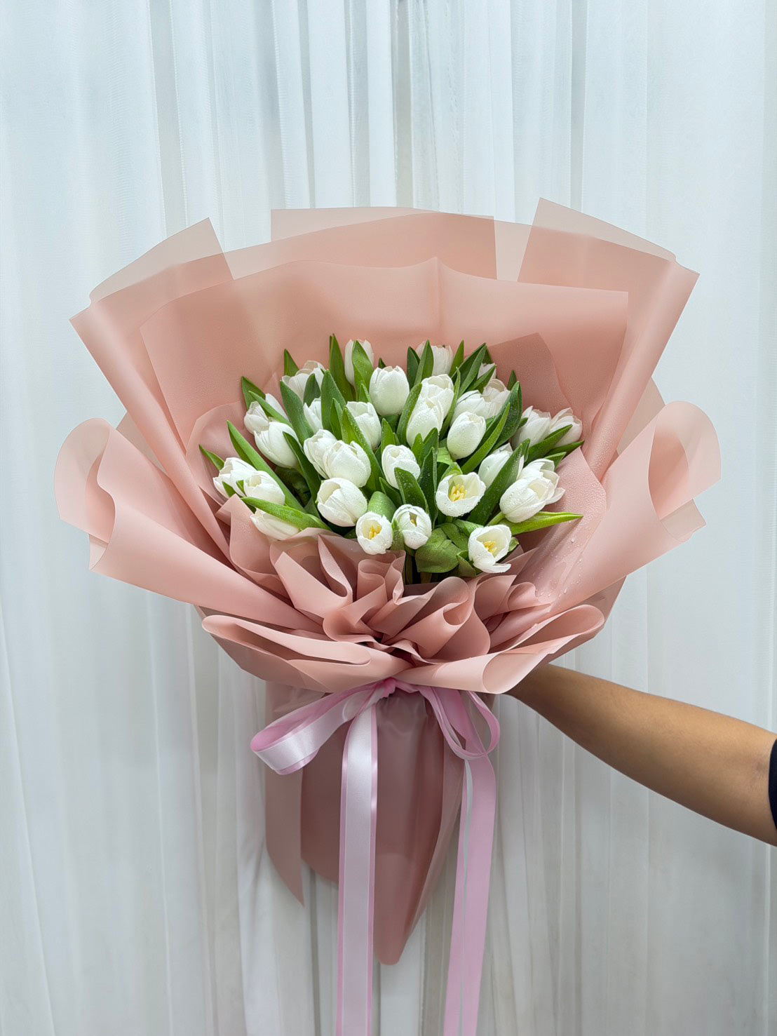 Sweet Pearl — 30 White Tulips Bouquet