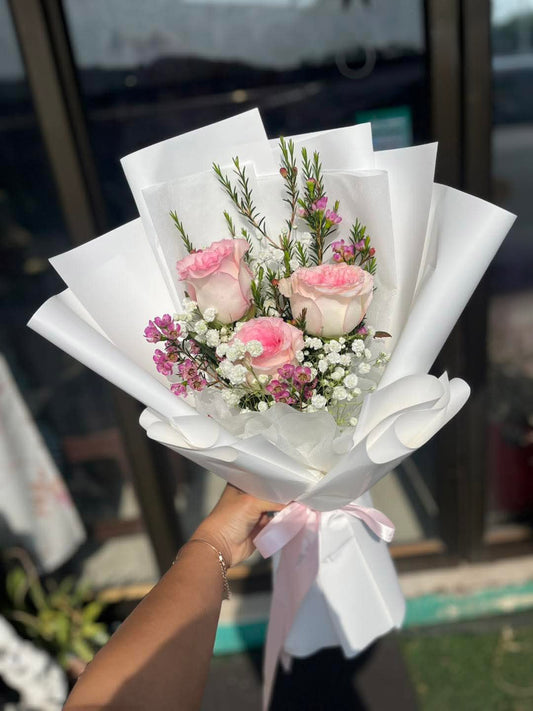 Soft & Sweet – 3 Pink Roses Bouquet