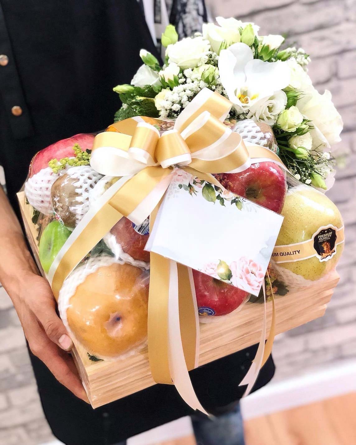 Golden Harmony - Fruit Basket