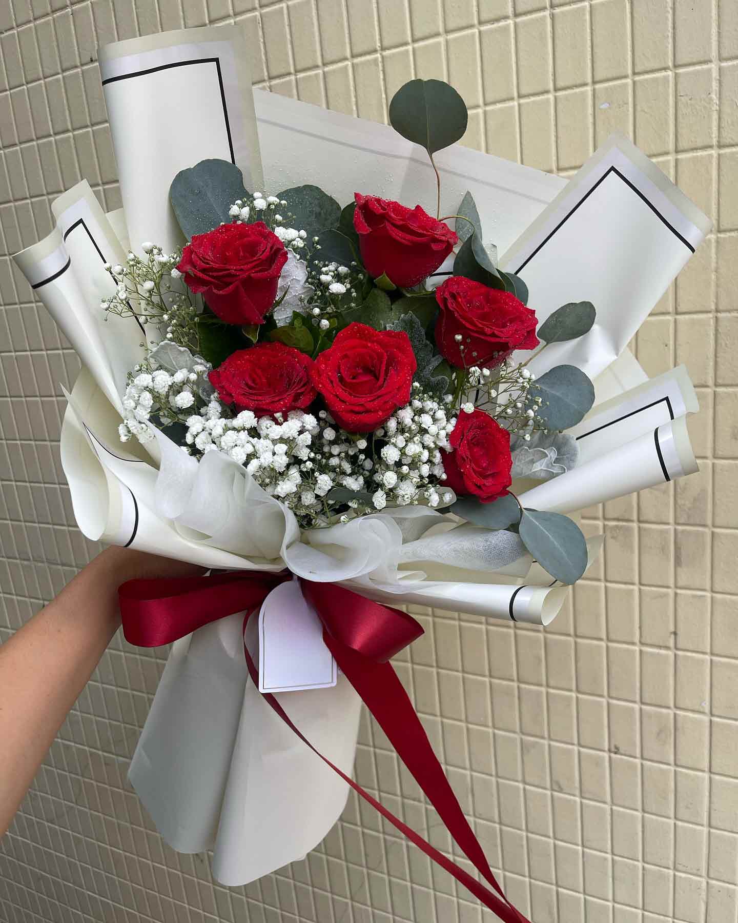 Shining Beauty - 6 Red Roses Bouquet - BestBloomBuddy