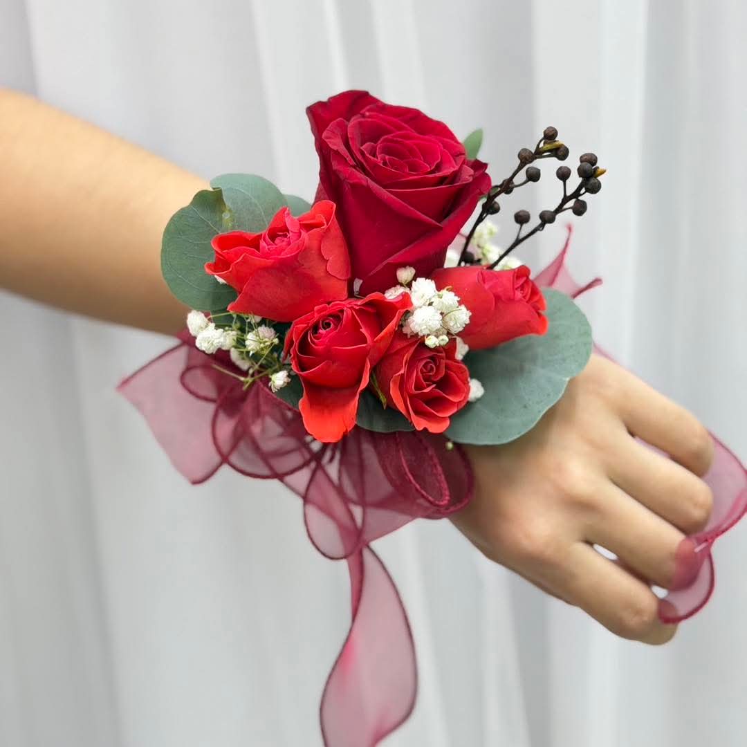 Wrist Corsage (Fresh Flower) - BestBloomBuddy