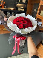 Midnight Kiss - 30 Red Roses Bouquet - BestBloomBuddy